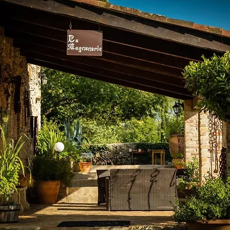 Bed and breakfast Logis Des Magnans -les Terrasses Du Coutach -