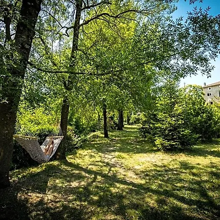 Oda ve Kahvaltı Logis Des Magnans -les Terrasses Du Coutach -