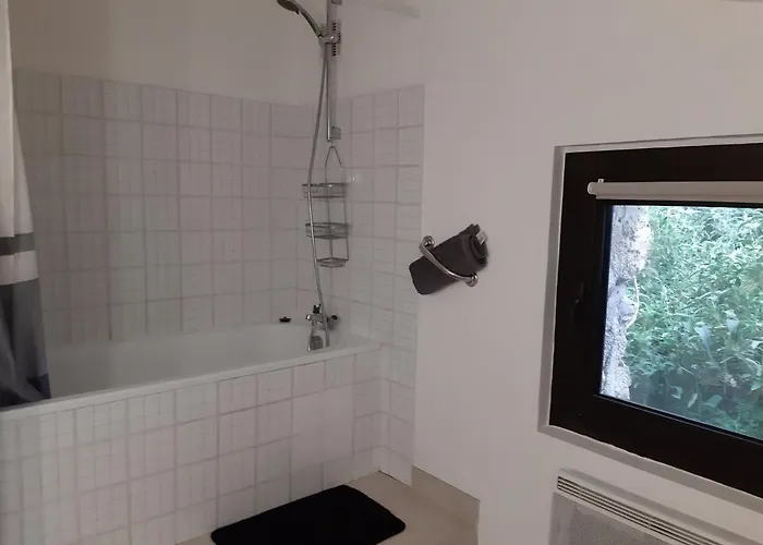 Logis Des Magnans -les Terrasses Du Coutach - Frühstückspension Sauve